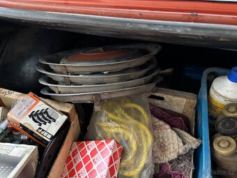 Mercedes Benz 190D - 12