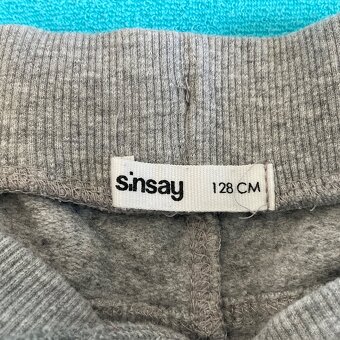 5x tepláky- 3x Zara, Sinsay, YFK- 116/122 - 12