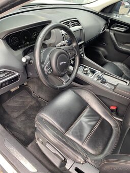 Jaguar F-Pace - 12