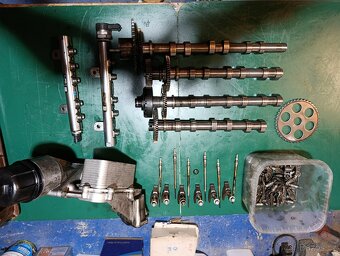 Jeep Grand Cherokee WK2 2011-2013 části motoru - 12