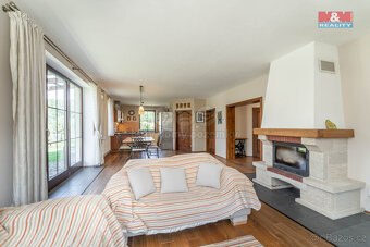 Prodej rodinného domu, 240 m², obec Mořina, Střední Čechy - 12