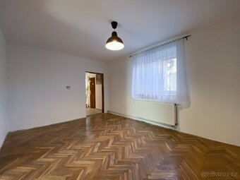 Prodej rodinného domu – bydlení i podnikání  v Holešově - 12