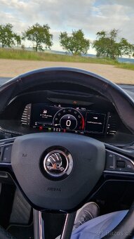 Skoda superb plug in hybrid 160kw - 12
