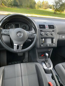 Volkswagen Touran 2,0 TDi DSG Match - 12