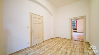 Pronájem cihlového bytu 2+1, 64m² v centru Uh. Hradiště - 12