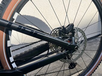 CUBE stereo hybrid 140 HPC Race 625w 2022 - 12