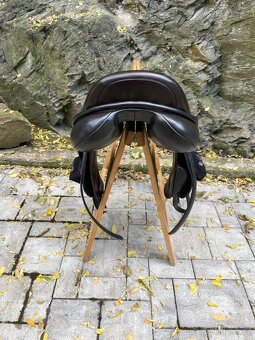 KRASNE ČOKOLADOVE HNEDE SKOKOVE SEDLO ŠITE V KENTAURU 17/2 - 12