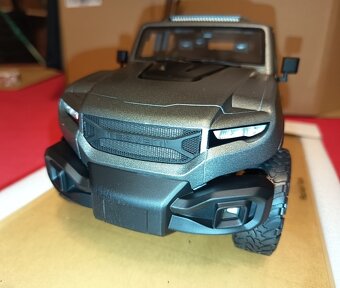 REZVANI TANK 1/18 DNA COLLECTIBLES - 12