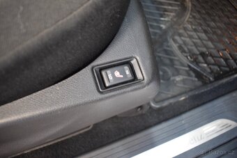 Mercedes Benz X 250d 4matic, TOP STAV,TAŽNÉ 3,5T - 12