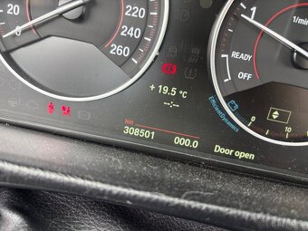 BMW 320d / NAVI / KLIMA / 2012 / 308000km - 12