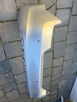 Rapid:kapota,blatníky,nárazníky,světla,dveře - 12