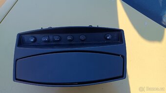 P: díly interiéru z4 e85 - 12