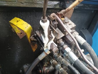 Zetor 6711 s vysokozdvihem - 12