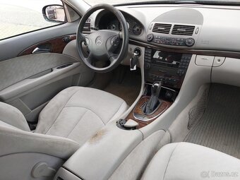 Mercedes-Benz Třídy E 220CDI - 12