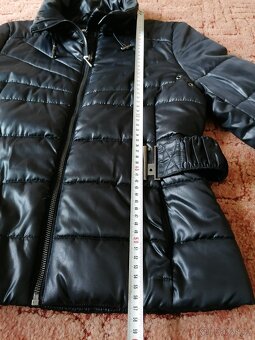 Dámská černá zimní bunda zn. H&M vel. 36 - 12