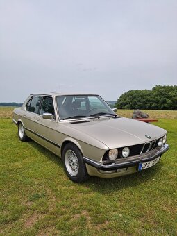 Bmw e28 525e - 12