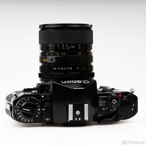 Canon A-1 se dvěma objektivy a příslušenstvím - 12