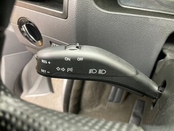VOLKSWAGEN CARAVELLE T5 2,5TDi - 12