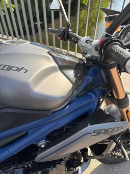 Triumph Speedtriple 1050 SE - 12