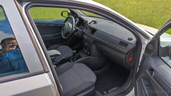 Opel Astra H Caravan 1.7 CDTi - 12