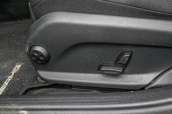 Mercedes-Benz C trieda Sedan 220 d A/T AMG Line - 12