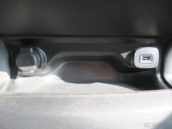 Citroën C4 Cactus 1.2i PureTech 82 Feel Edition CZ málo km - 12