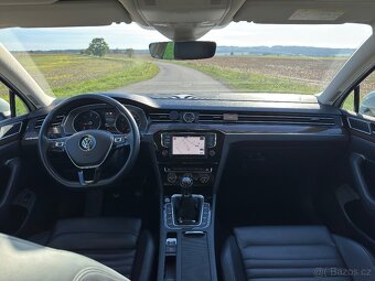 VW Passat 2.0TDI 110kW Highline - 12
