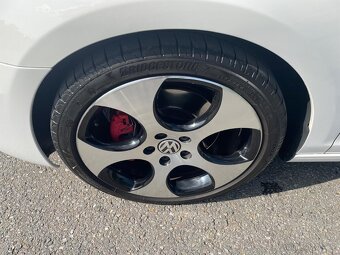 VOLKSWAGEN GOLF 2,0 TSI GTI 155 KW NAVI KAMERA TEMPOMAT - 12