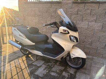 Suzuki Burgman 650 executive 2010 CZ doklady - 12