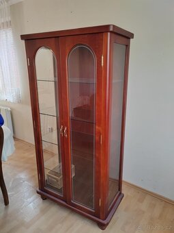 Obývací stěna, jídelní stůl, konferenční stolek - 12