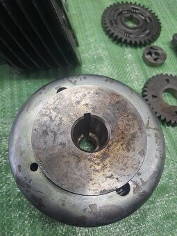 Yamaha XT 125 (SR 125) díly na starý typ  -  80. léta - 12