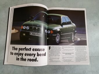 BMW E32 -složky s katalogy 1987 v angličtině -britská mutace - 12