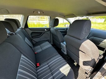 FORD FOCUS 1.6 - 12