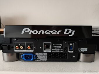 Pioneer DJ CDJ 3000 + Decksaver - 12