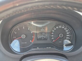 VW Polo 1,2 tsi 66 kw 2012 5xdveře - 12