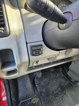 Prodám obytný Opel Vivaro,r.v.2006,obsah-1.9tdci(74kw) - 12