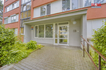 Pronájem bytu 4+1, 50 m², Praha, ul. Molákova - 12