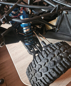 Losi 5ive-T - 12