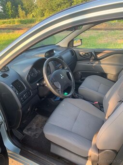 Mitsubishi Space Star 1.6i - 12