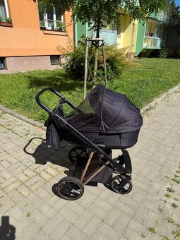 PRODÁM KRÁSNÝ DĚTSKÝ KOČÁR zn. ROAN IVI 2.0 - 12