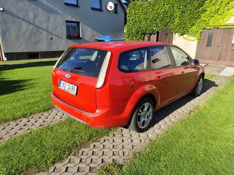 Ford focus 1.6 i - 12