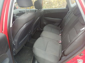 Hyundai i30 1.4i serviska - 12