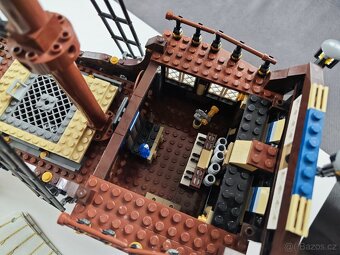 LEGO 10210 Imperial Flagship - 12