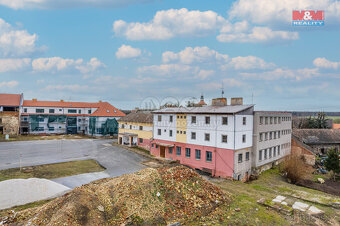 Prodej ostatní, 9000 m², Lišany, ul. Pražská - 12