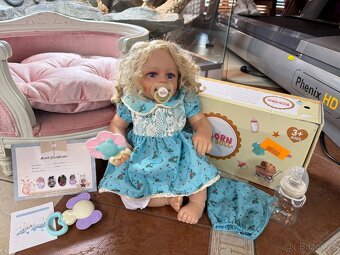 Realistická panenka s vlasky - 12