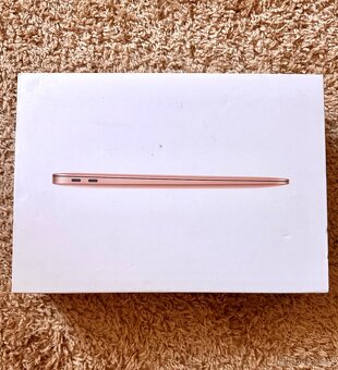 MacBook Air 13 2020 zlatý - 12