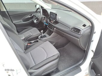 HYUNDAI i30 1.5i-benzin COMFORT r.22 1.majiteli PLNÝSERVIS - 12