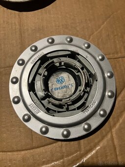 Prodám originální pokličky na alu kola BBS - 12