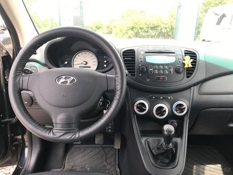 Hyundai i10, 1.1i 49 KW,KLIMA,STAV,CENA.. - 12