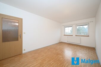Prodej RD 4+kk, Čelákovice, pozemek 449 m2, Praha - Východ - 12